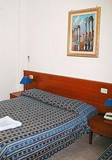 Hotel Athena 3*