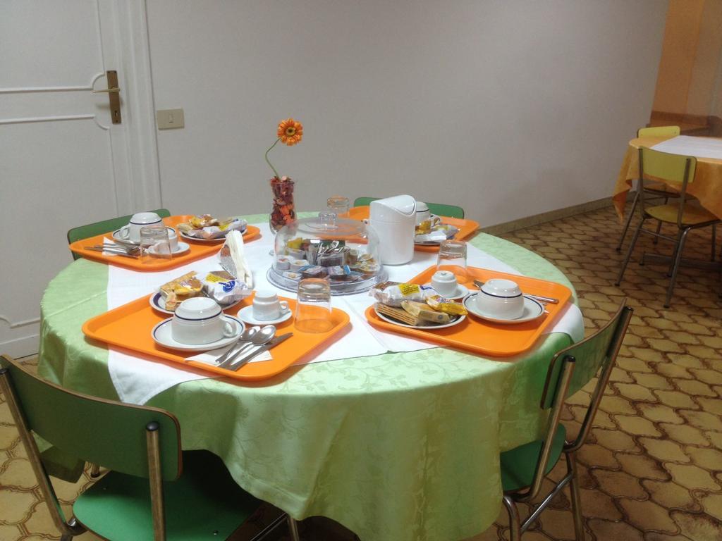Casa Per Ferie Cardinal G. Guarino * Roma