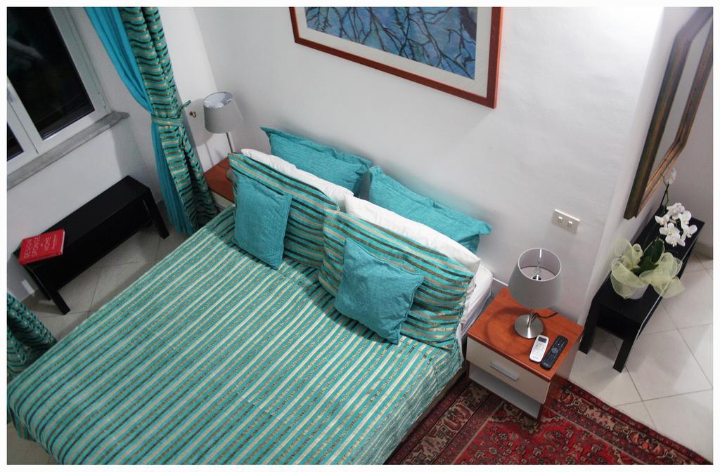 1a Grace House * Roma