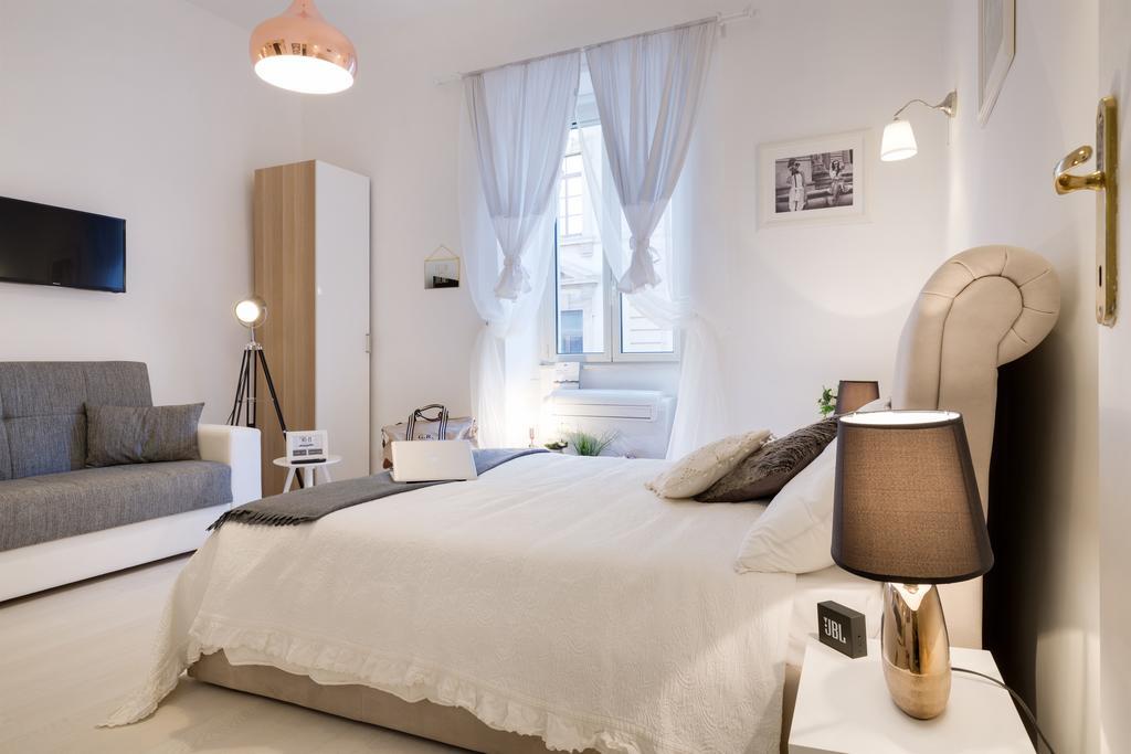 Loft By The Ghetto * Rom