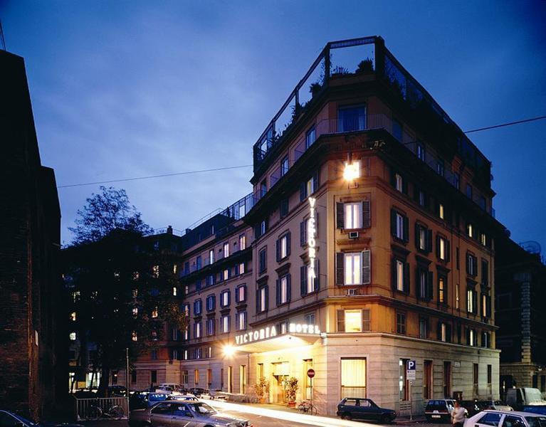Victoria Hotell