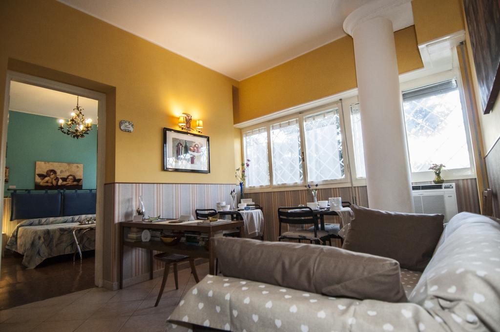 Bed & Breakfast Passeggiate Romane 2*