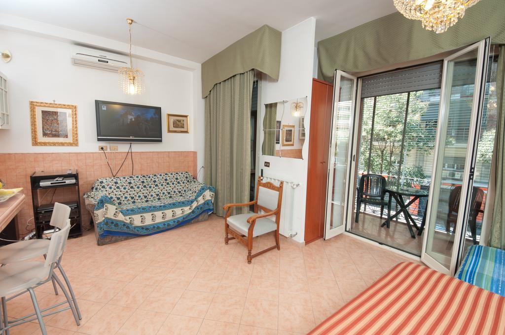 Oliveri Viale Marconi * Roma