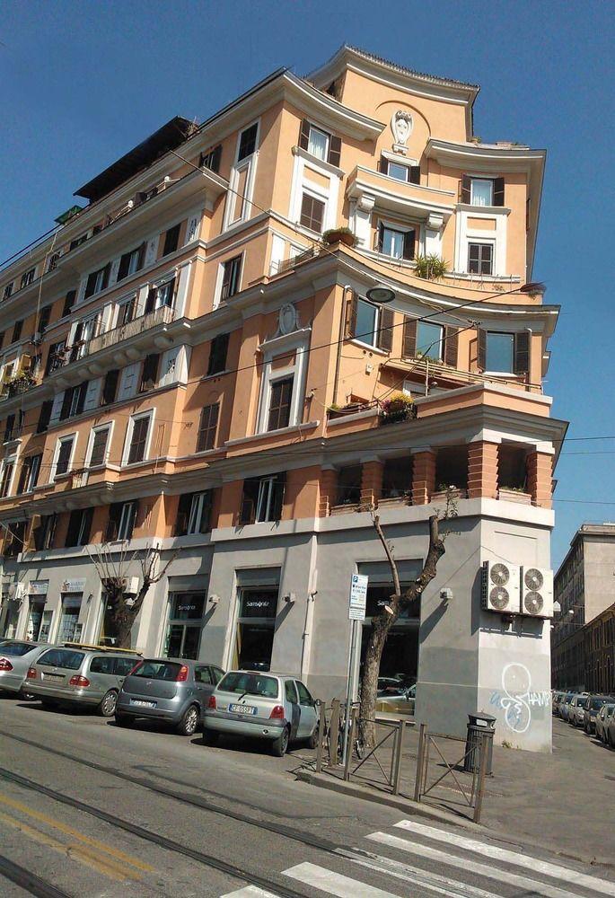 Luna * Roma