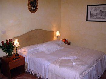 Residenza Camilla Pensión Roma