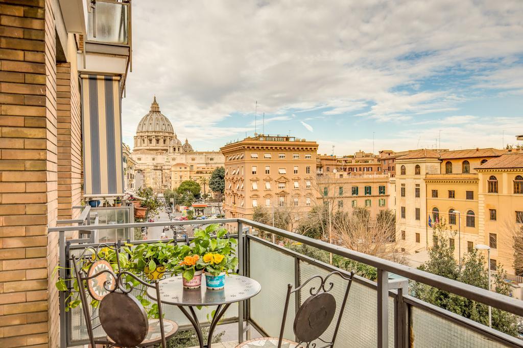 Magenta Luxury San Pietro 22