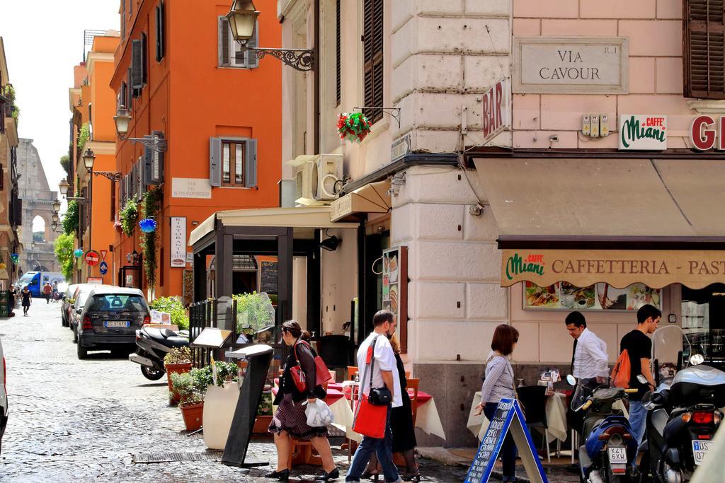 Design Paulina 300 Mt From Colosseum Appartamento Roma