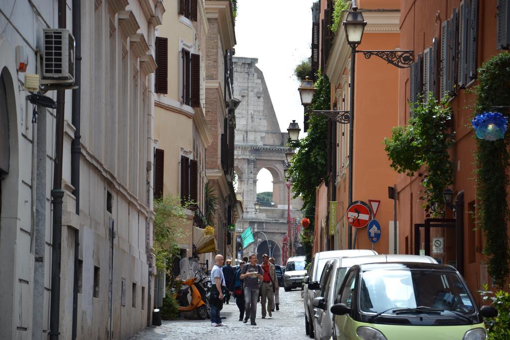 Cardello Colosseum Apartment