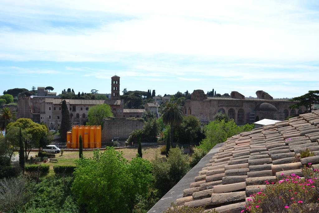 Penthouse Cardello Colosseum Leilighet