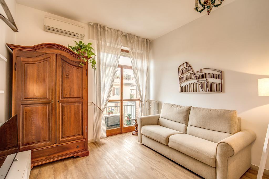 Magenta Luxury San Pietro 22 *