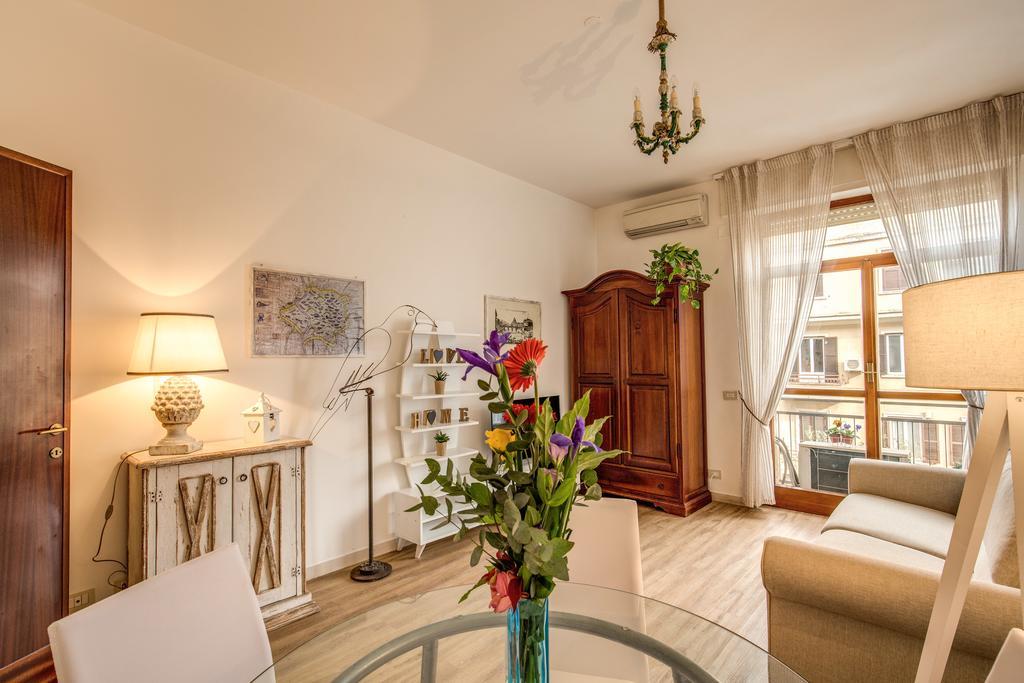 Magenta Luxury San Pietro 22