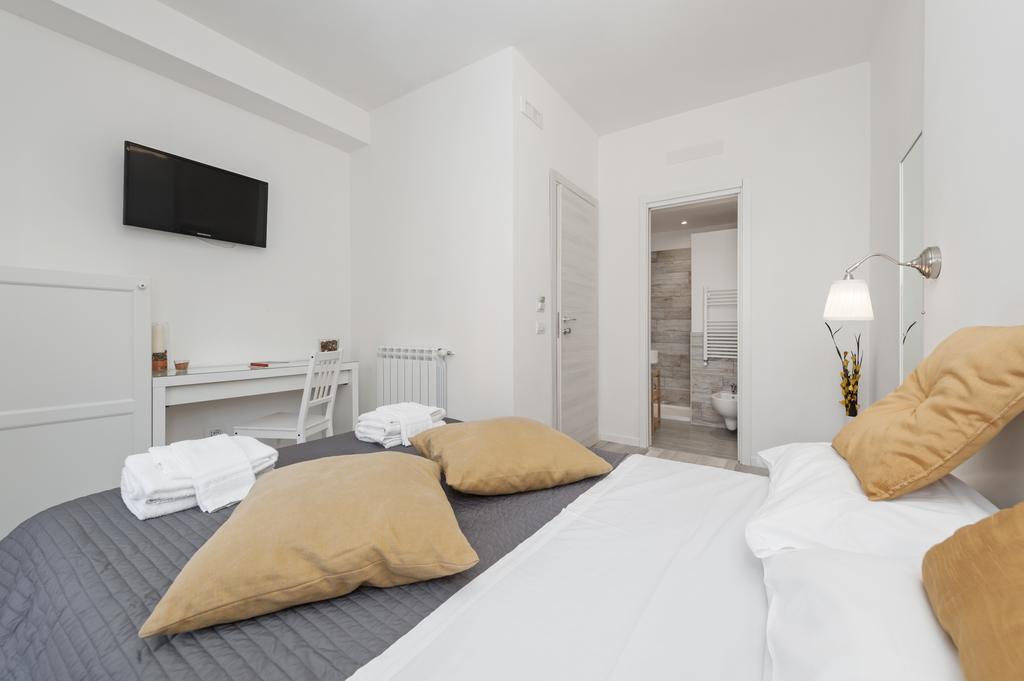 De Guestibus 2* Roma
