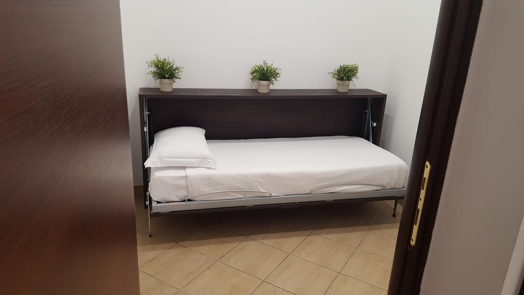 Una Finestra Su Monti Roma