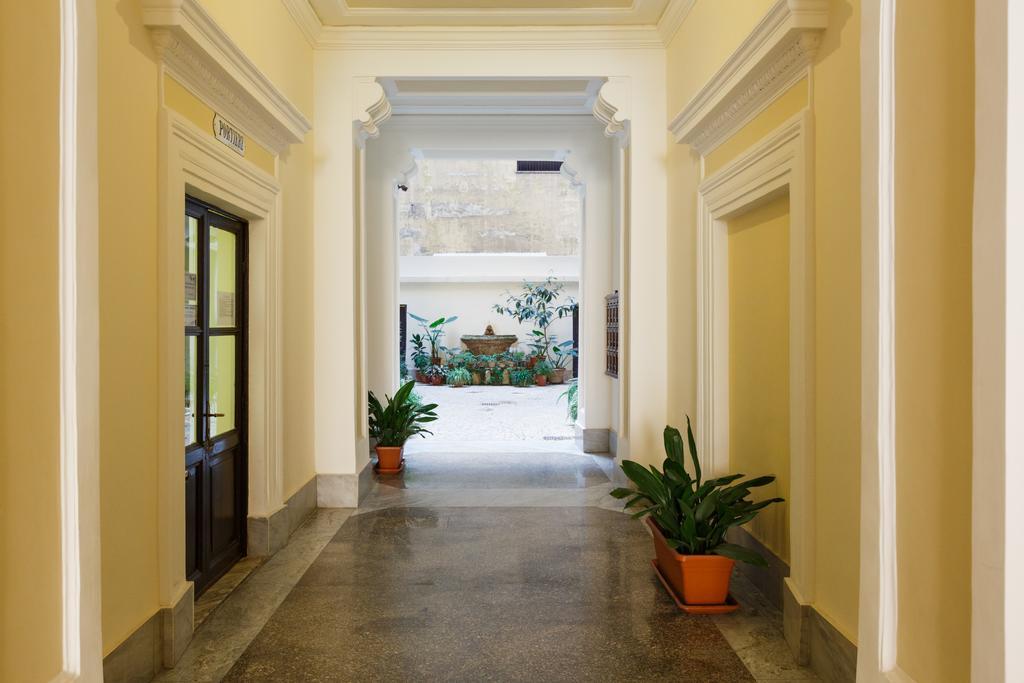 Modern Comfort, Poetic Charm * Roma