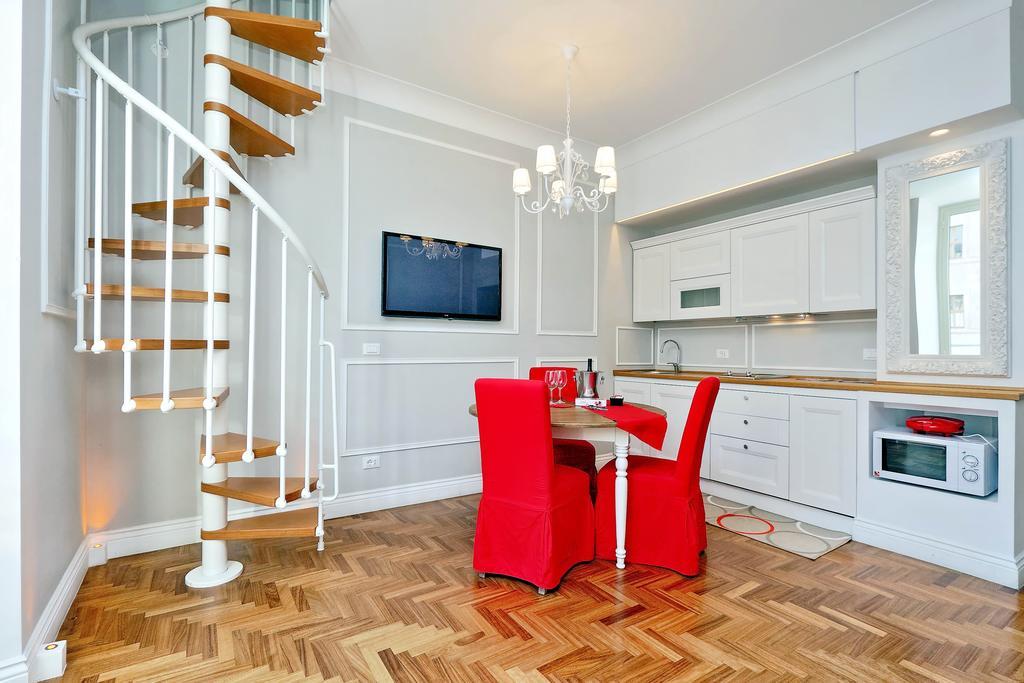 Elegant Vibia 300 Mt From Colosseum Apartamento