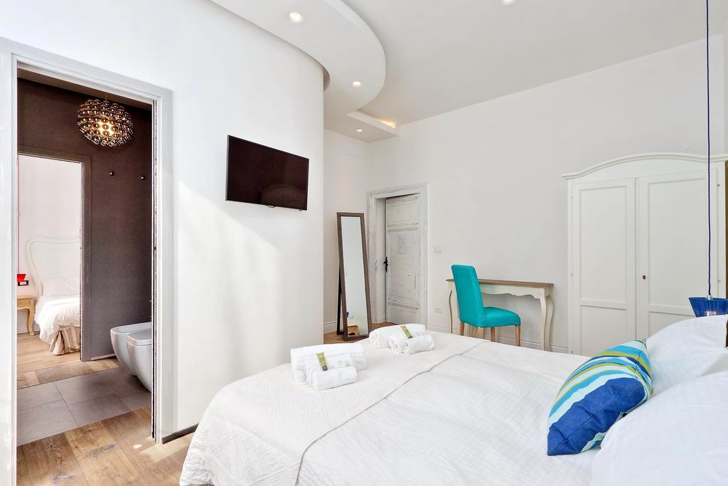 Design Paulina 300 Mt From Colosseum Roma