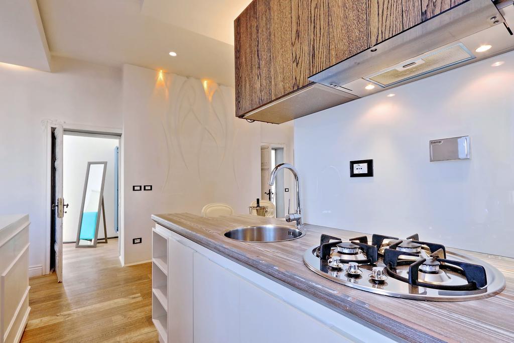 Apartamento Design Paulina 300 Mt From Colosseum *
