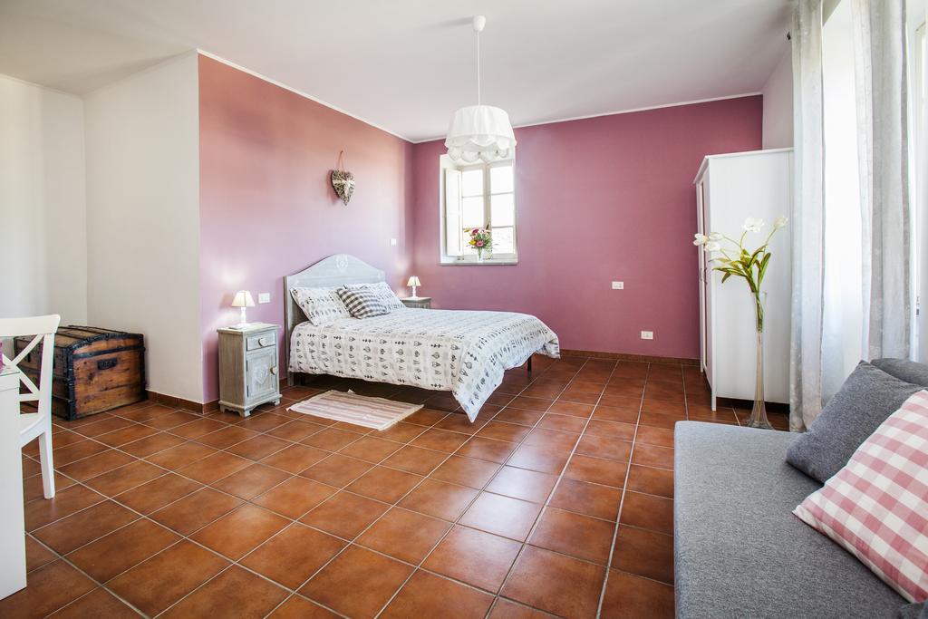 Casale Appio 2* Roma