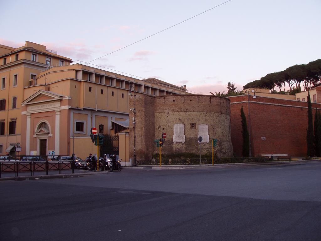 Salotto Vaticano Bed & Breakfast 3*