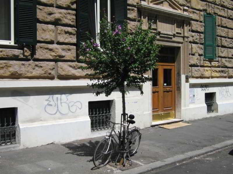 A Casa Boschi Near Vatican Bed & Breakfast 2*