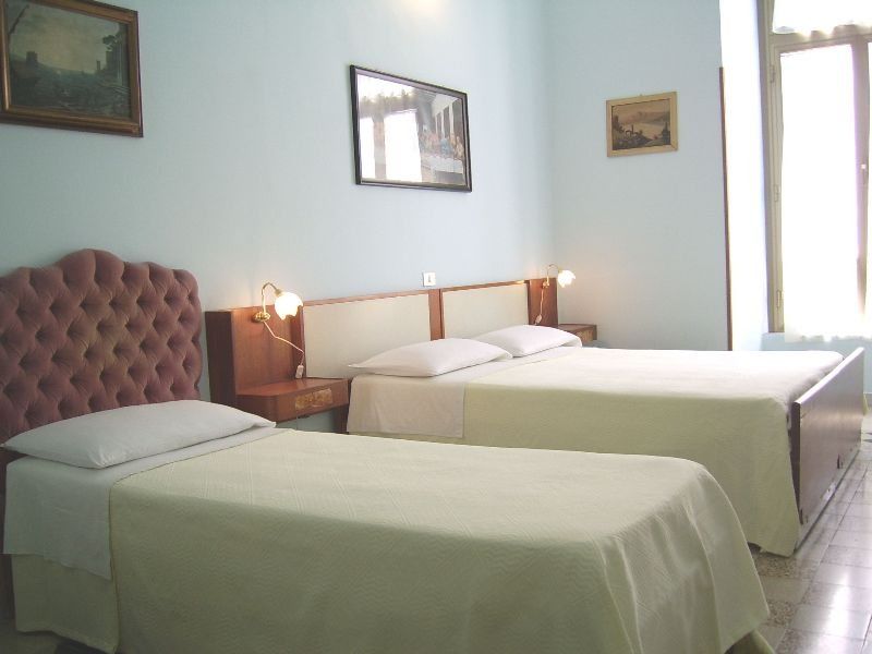 Nautilus Hotell 3*