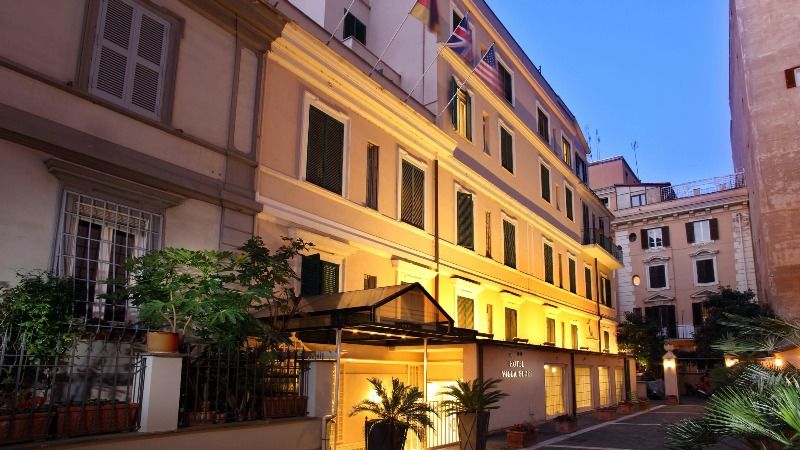 Glori Hotell 4*