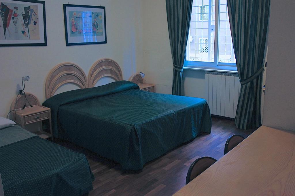 Aparthotel Tourist House 3*