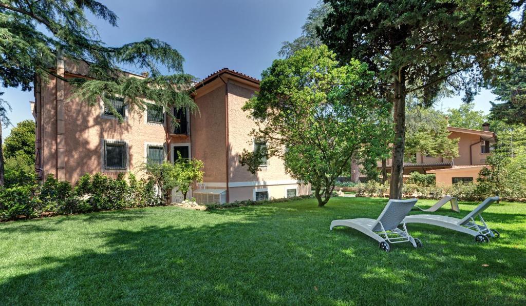Appia Antica Aparthotel