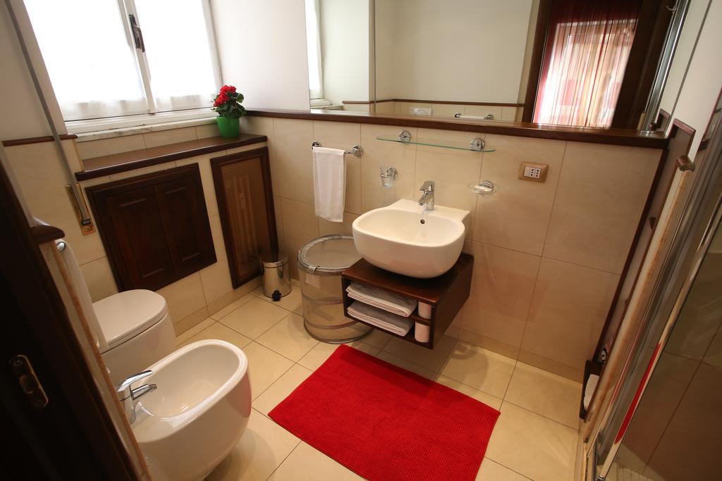 Al Colonnato Di San Pietro Bed and breakfast 3*