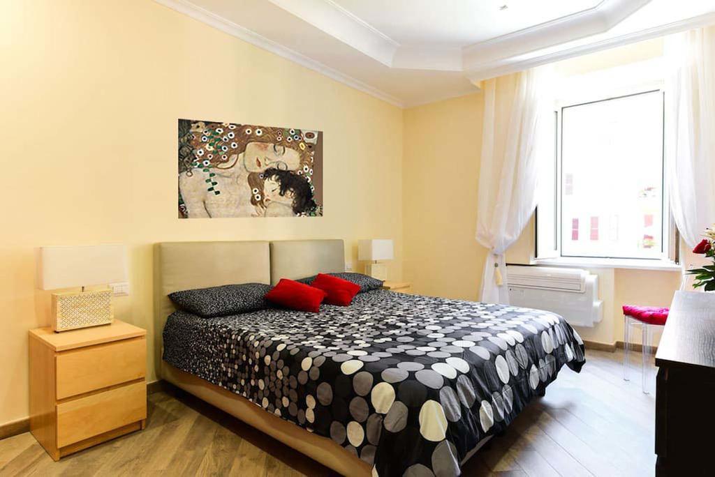 Domus Regina Colosseo Apartamento *