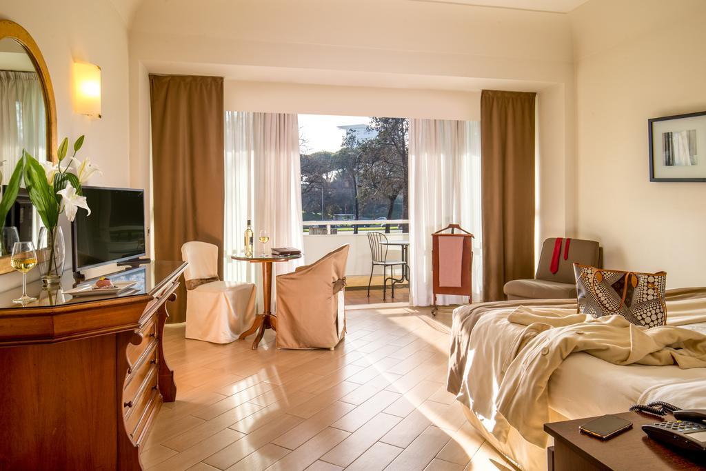 Shangri-la Hotel 4*