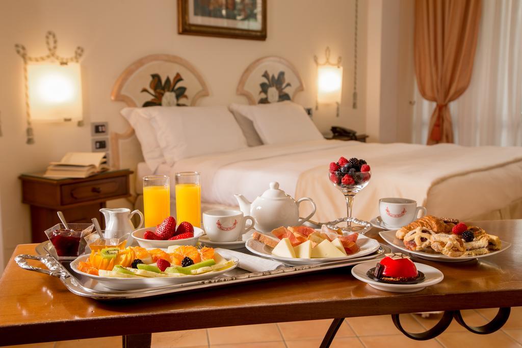Hotel Shangri-la