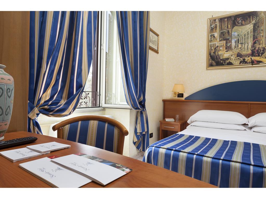Kennedy Hotell 3*
