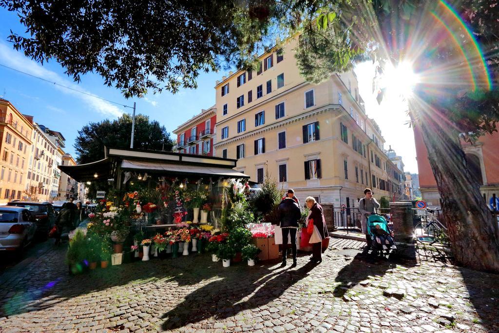 Piazza Capponi Apartment