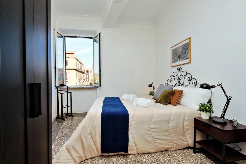 Piazza Capponi Apartment