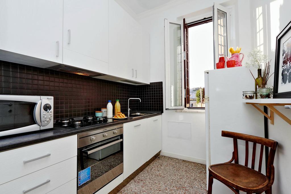 Piazza Capponi Apartment