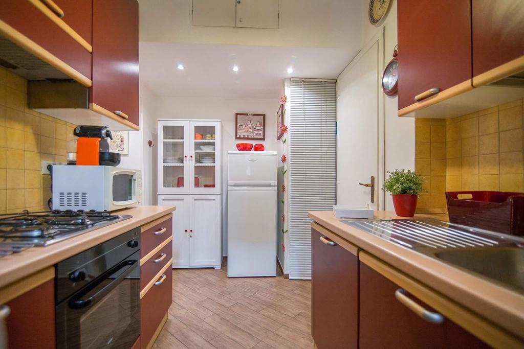 Very Close To S Peter Square, Few Minutes Walk To Metro A Leilighet Roma