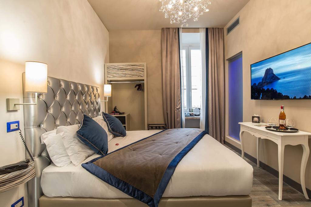 Colonna Suite Del Corso 3*
