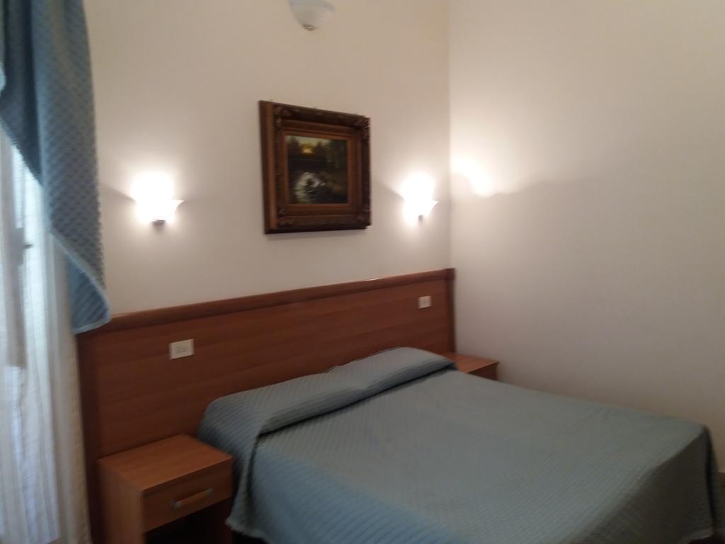 Ritmo Blues 3* Roma