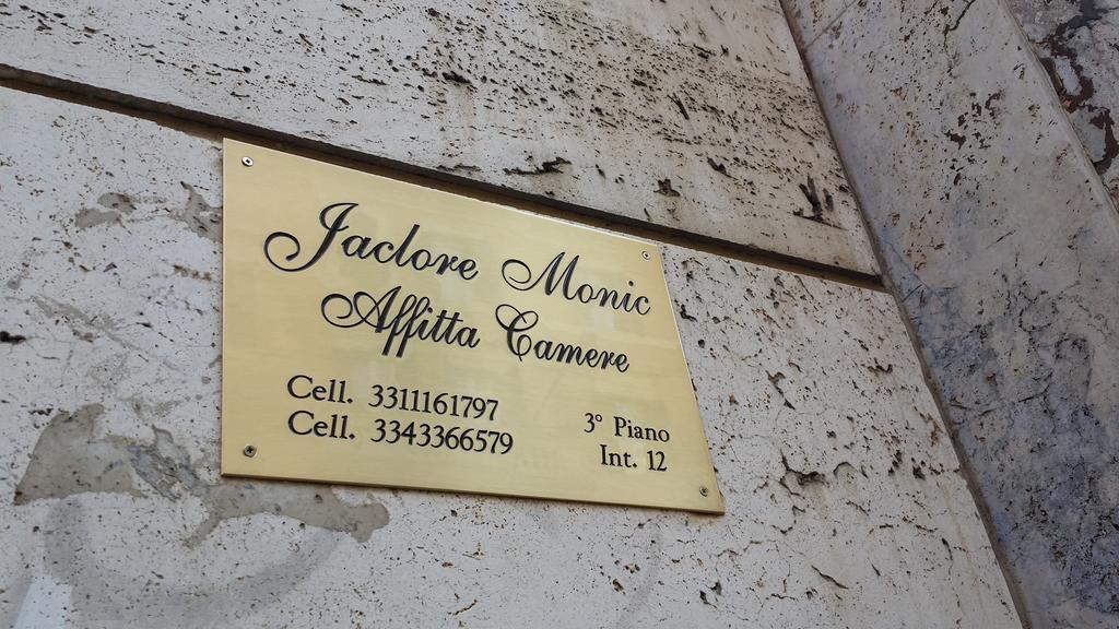 Jadore Monic * Roma