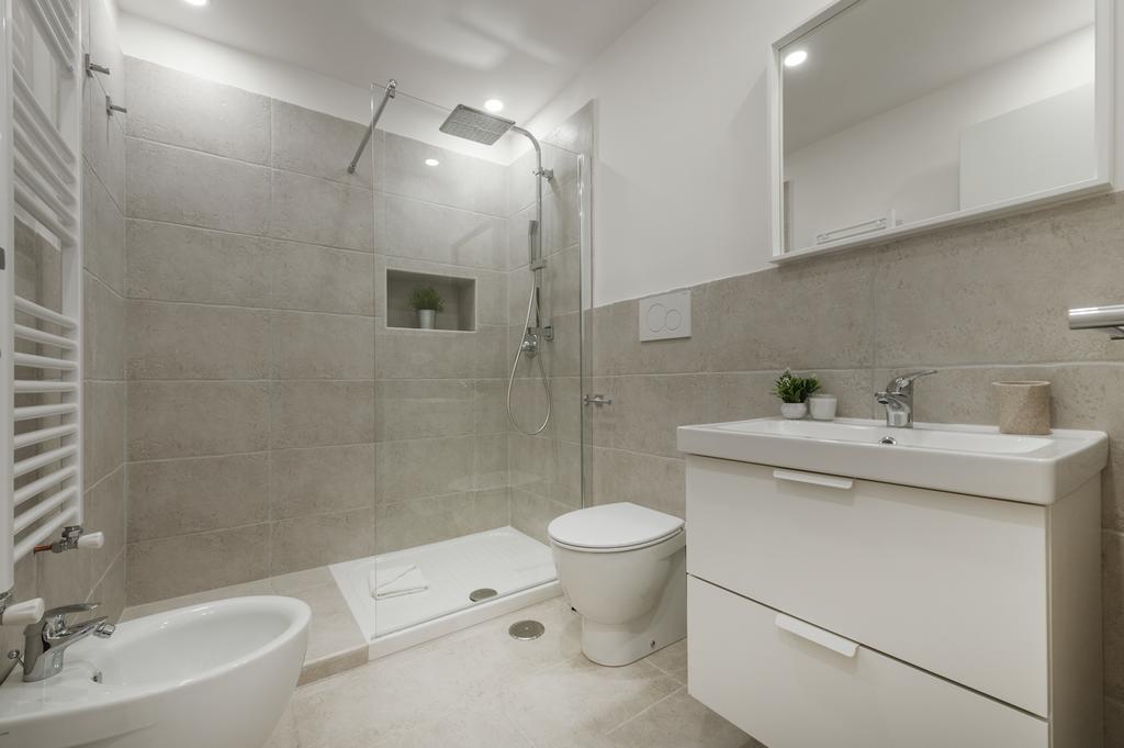 White Flat Termini *