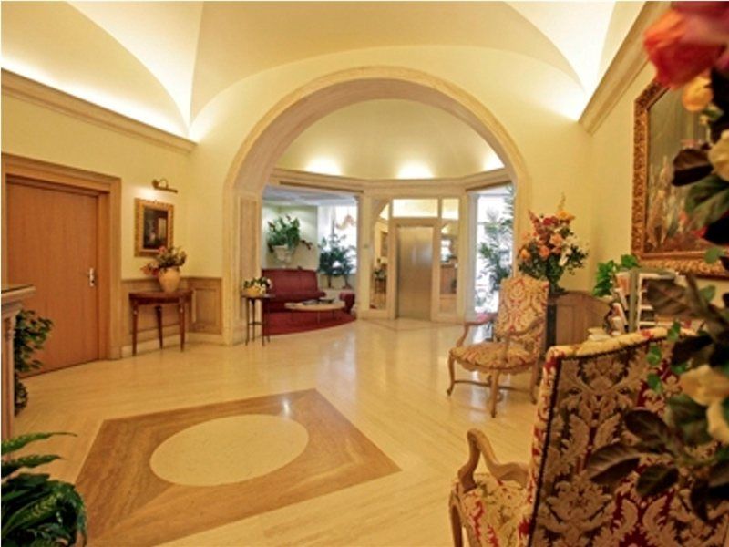 Flavia Hotell 3*