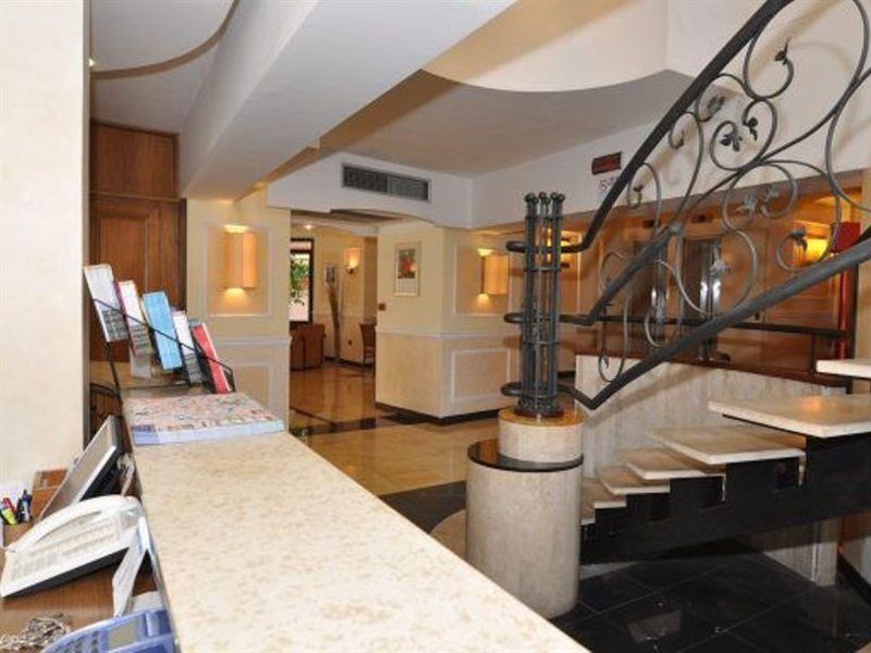 Hotel Executive