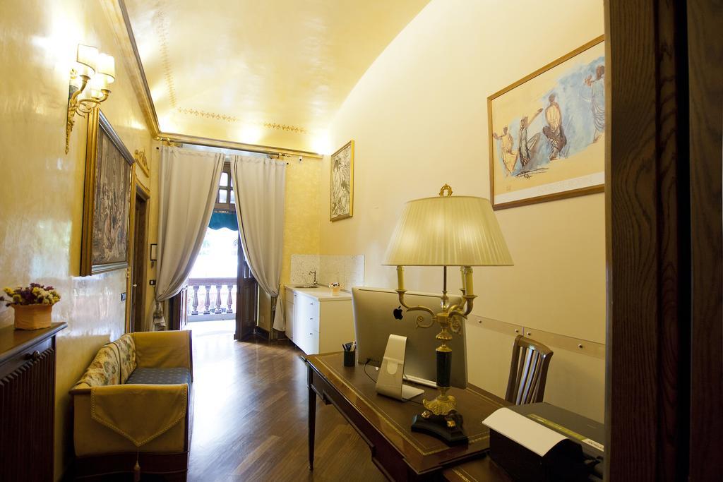 Vatican Vacanze Romane * Roma