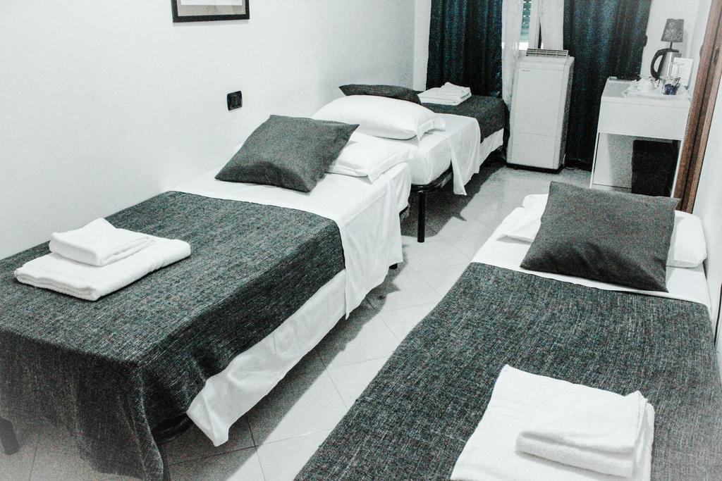 Casa de hóspedes Suites Holiday Rooms