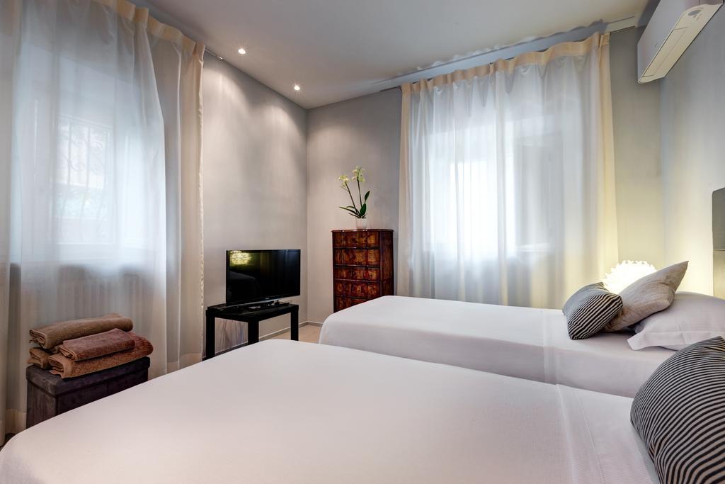 Appia Antica Aparthotel