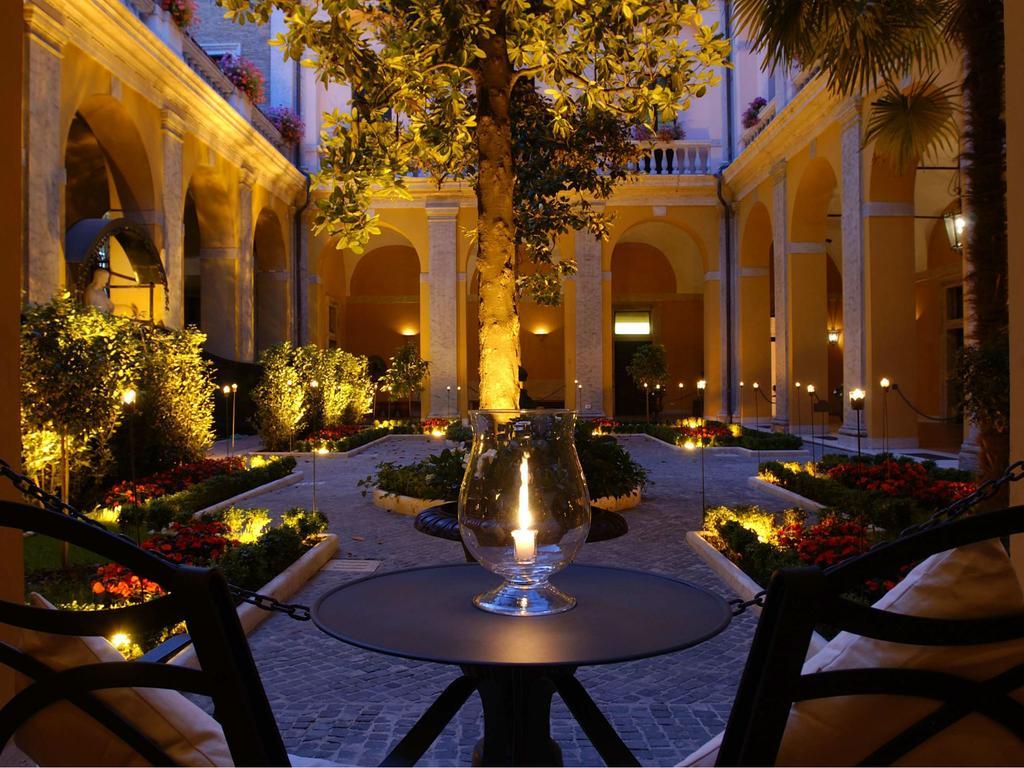 Palazzo Cardinal Cesi Hotell
