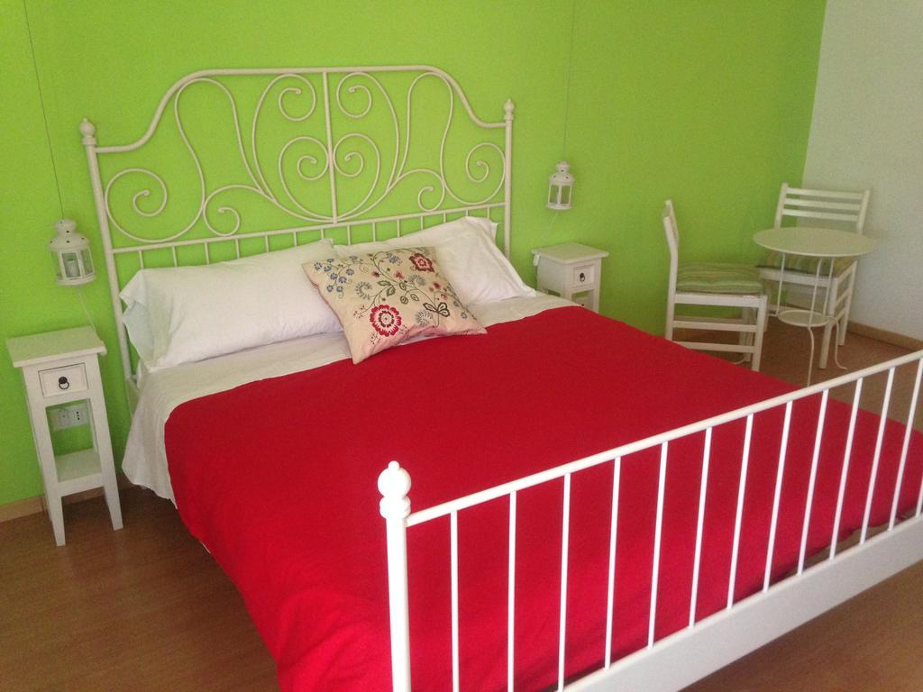 Bed & Breakfast At 2*