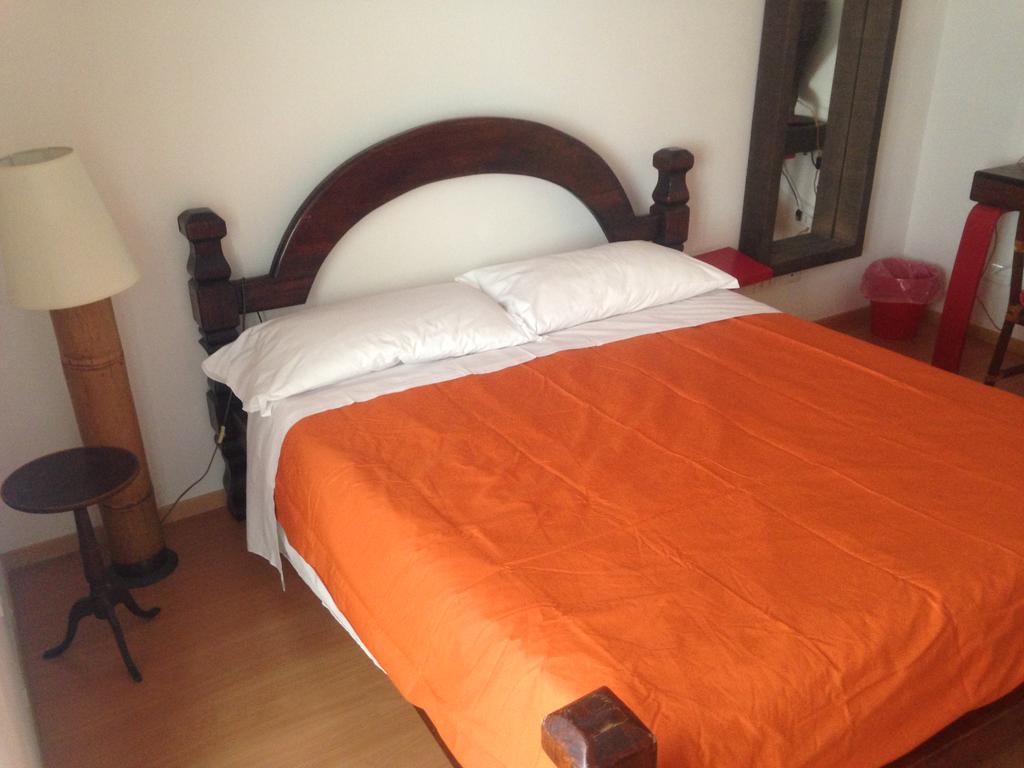 Bed & Breakfast At Roma