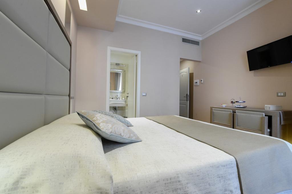 Domus Clara Gjestgiverier Roma